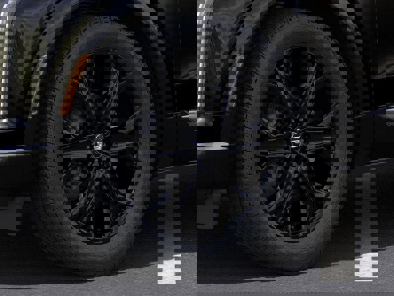 New 2025 Cadillac Optiq Sport 2 w/ LPO, ONYX Package image 33