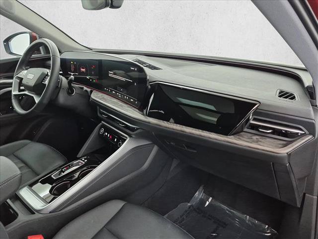 Used 2025 Audi Q5 Premium Plus w/ Premium Plus AWD/4WD image 26