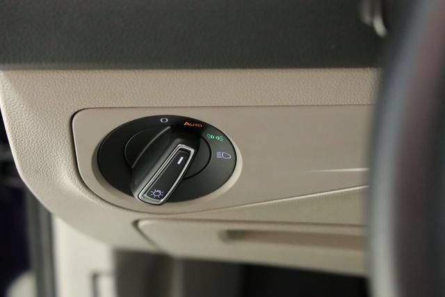 Certified 2023 Volkswagen Tiguan SE FWD image 23
