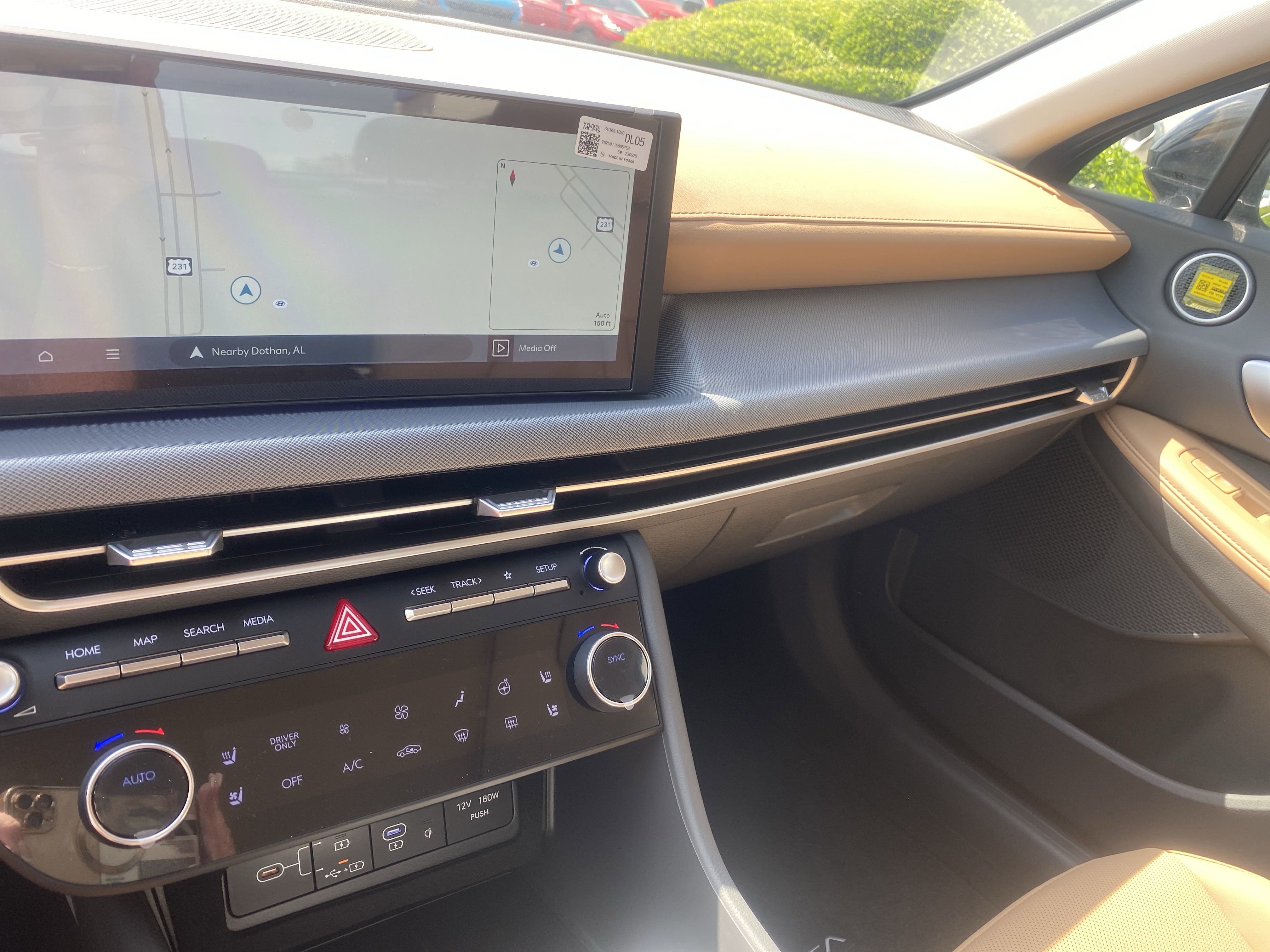 New 2025 Hyundai Sonata Limited image 10