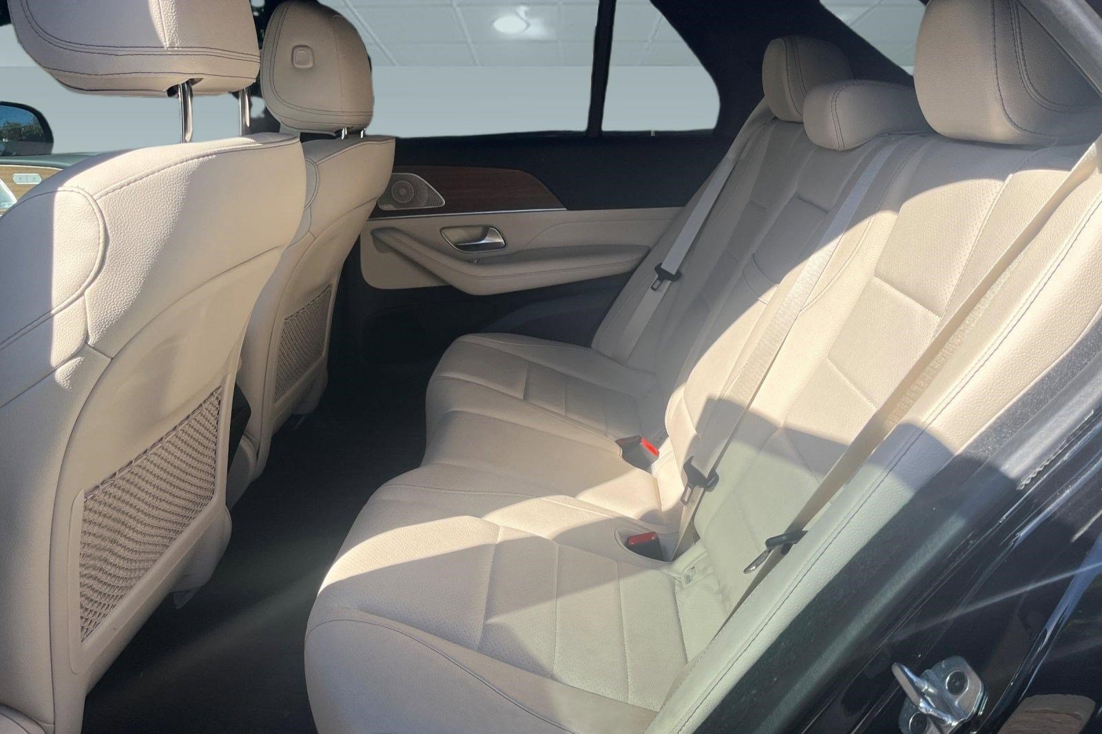 Used 2025 Mercedes-Benz GLE 450e 4MATIC image 7