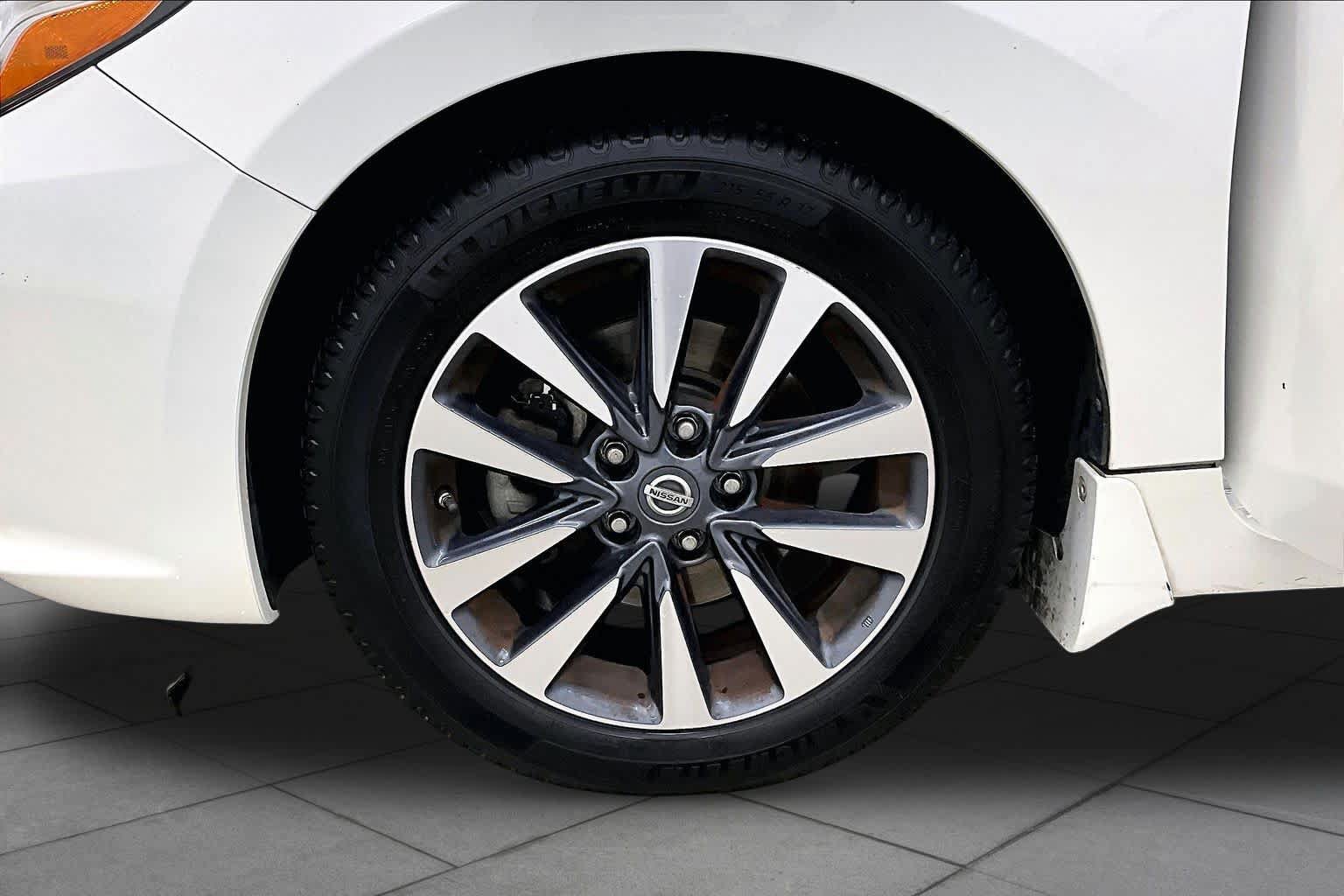 Used 2016 Nissan Altima 2.5 SL w/ 2.5 Technology Package FWD image 11