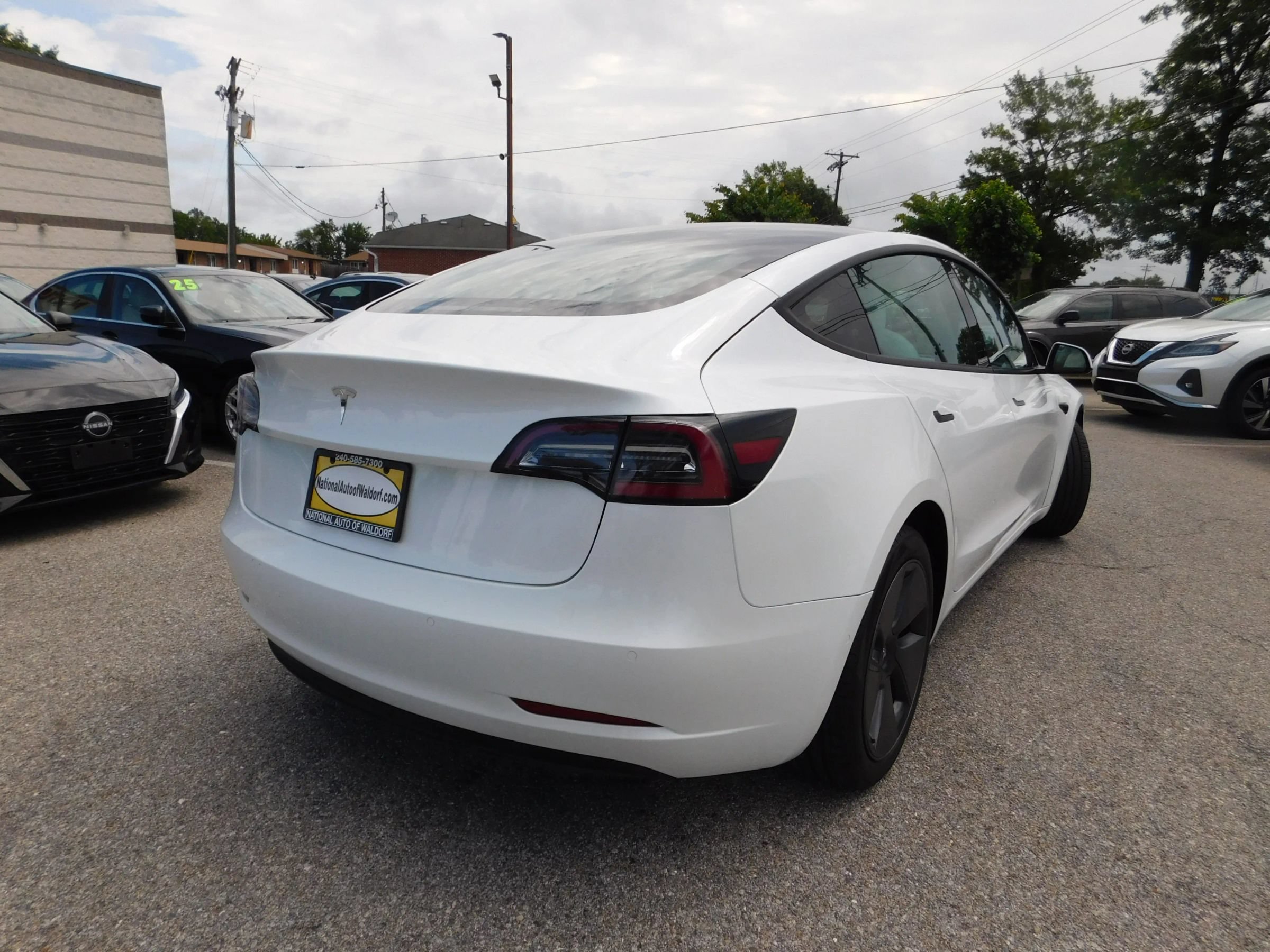 Used 2022 Tesla Model 3 Long Range AWD/4WD image 5