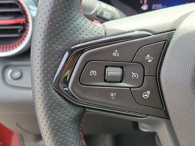 Used 2025 Chevrolet Trax RS w/ Driver Confidence Package FWD image 8