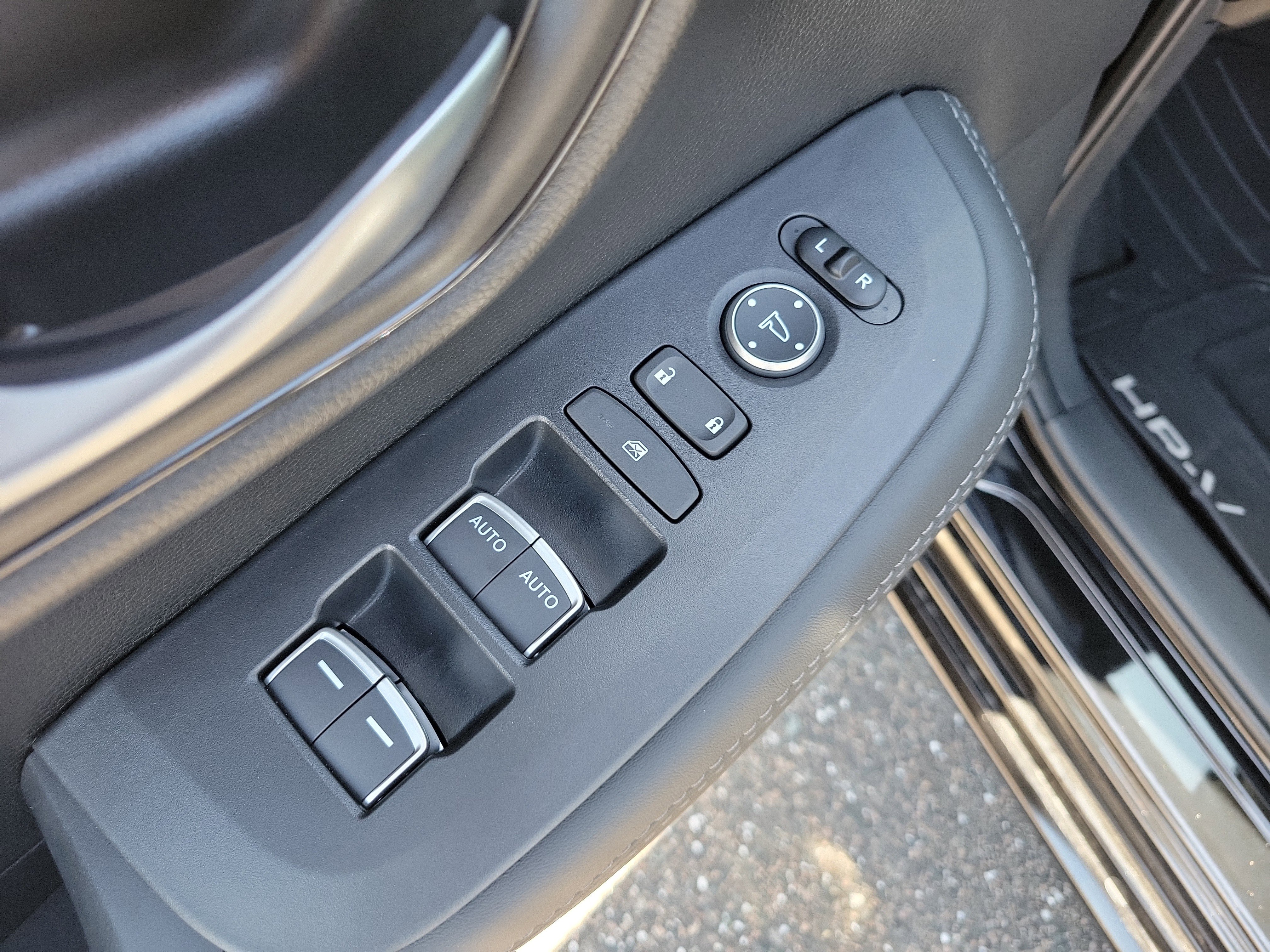 New 2026 Honda HR-V EX-L image 23