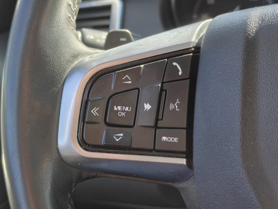 Used 2019 Land Rover Discovery Sport HSE AWD/4WD image 33