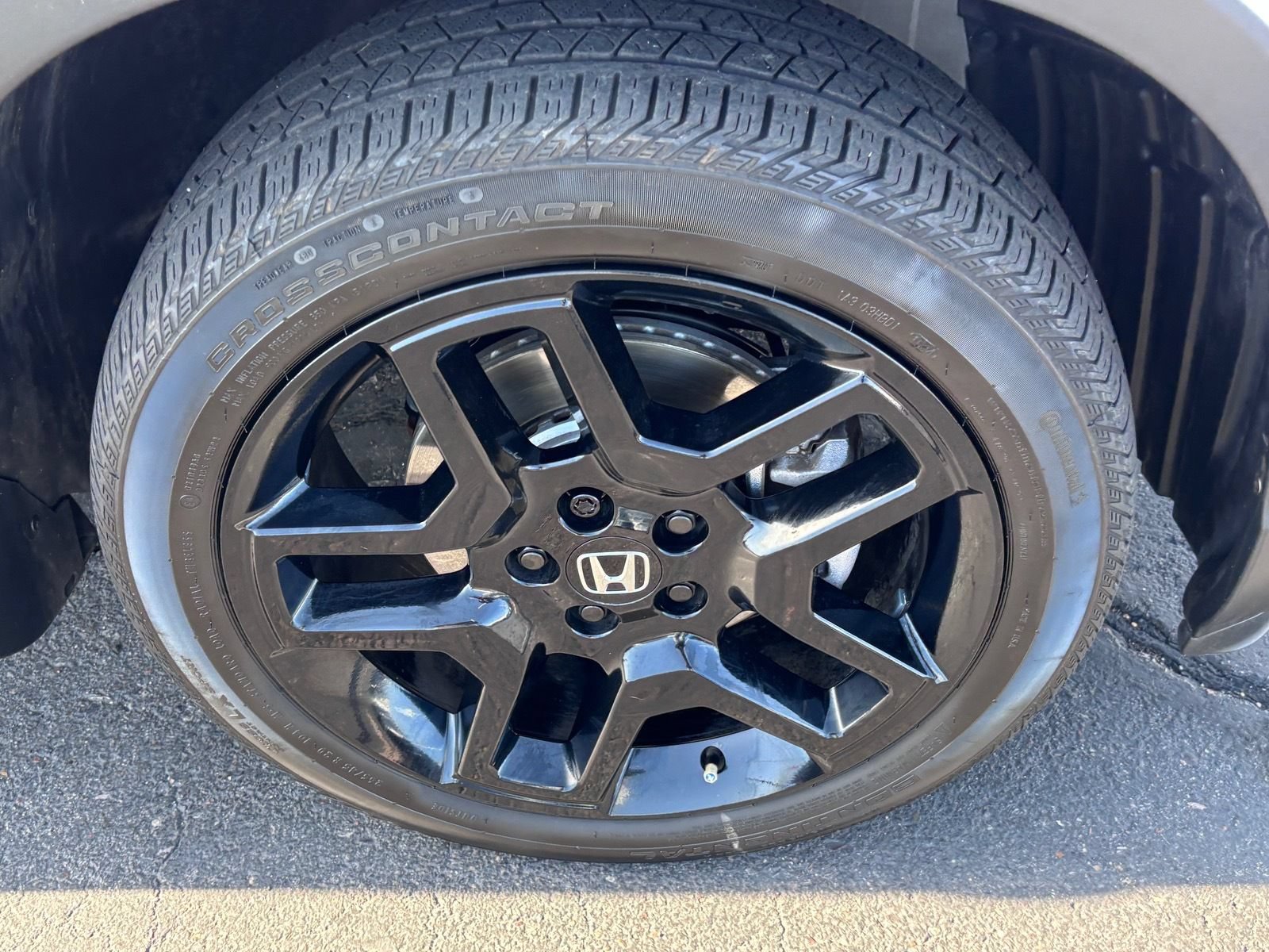 Certified 2024 Honda Passport Black Edition image 8