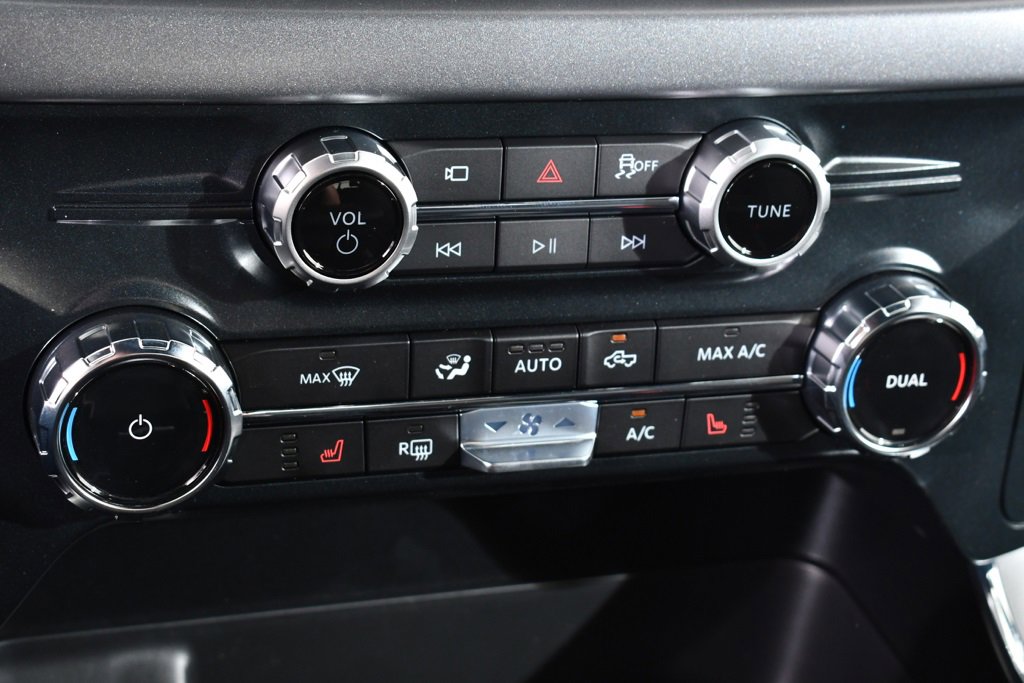 New 2025 Ford F150 XLT w/ Equipment Group 302A MID image 29