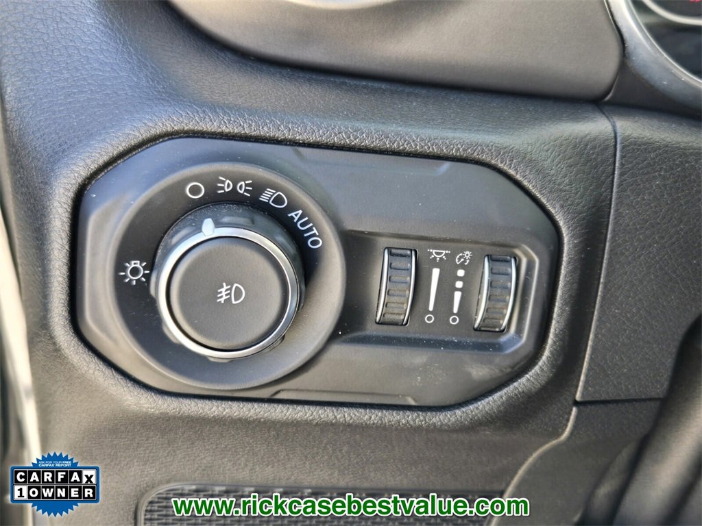 Used 2019 Jeep Wrangler Unlimited Sport S image 31