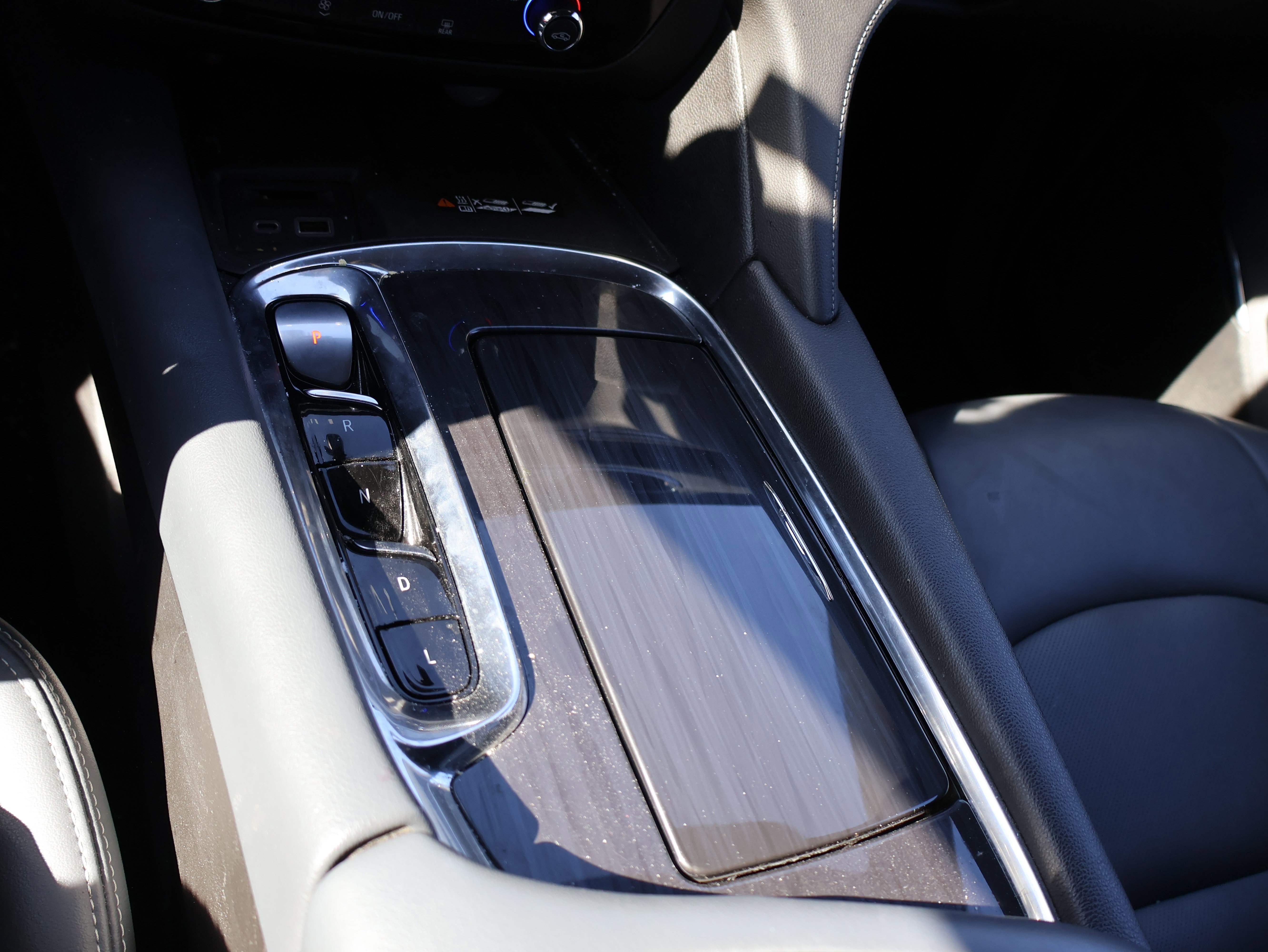 Used 2023 Buick Enclave Essence w/ Experience Buick Package image 29