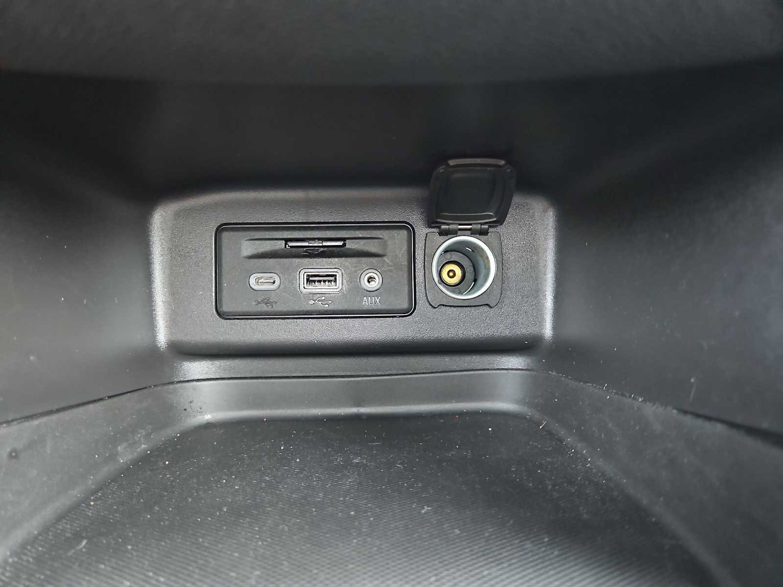 Certified 2023 Chevrolet Equinox RS image 33