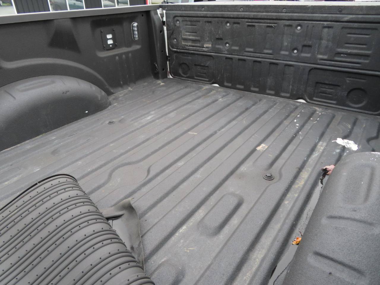 Used 2025 Ford F250 XLT w/ Black Appearance Package AWD/4WD image 13