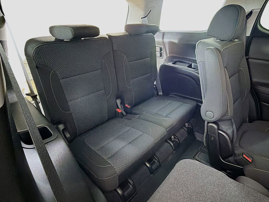 Used 2023 GMC Acadia SLE w/ Driver Convenience Package image 23