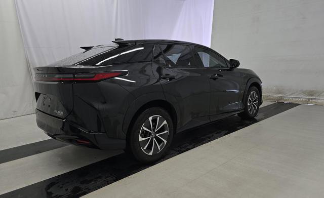 Used 2024 Lexus RZ 450e Premium w/ Technology Package image 2