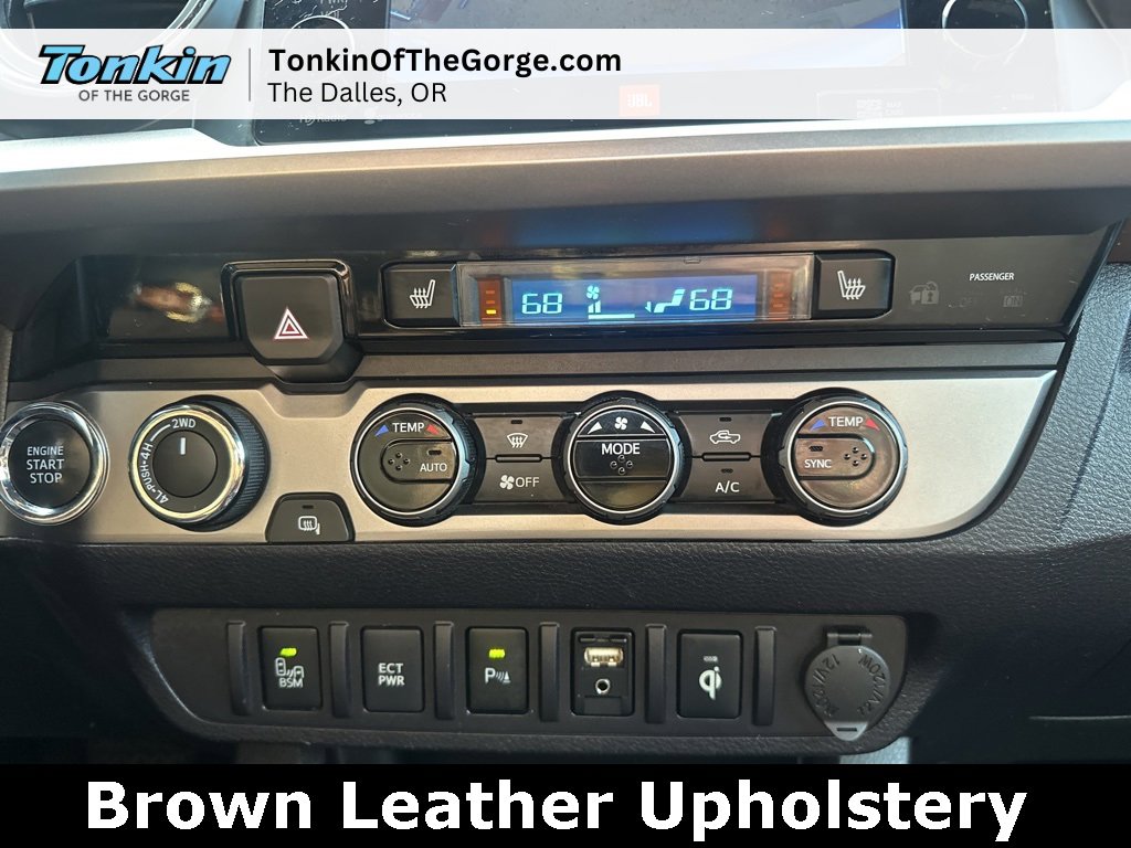 Used 2016 Toyota Tacoma Limited image 24