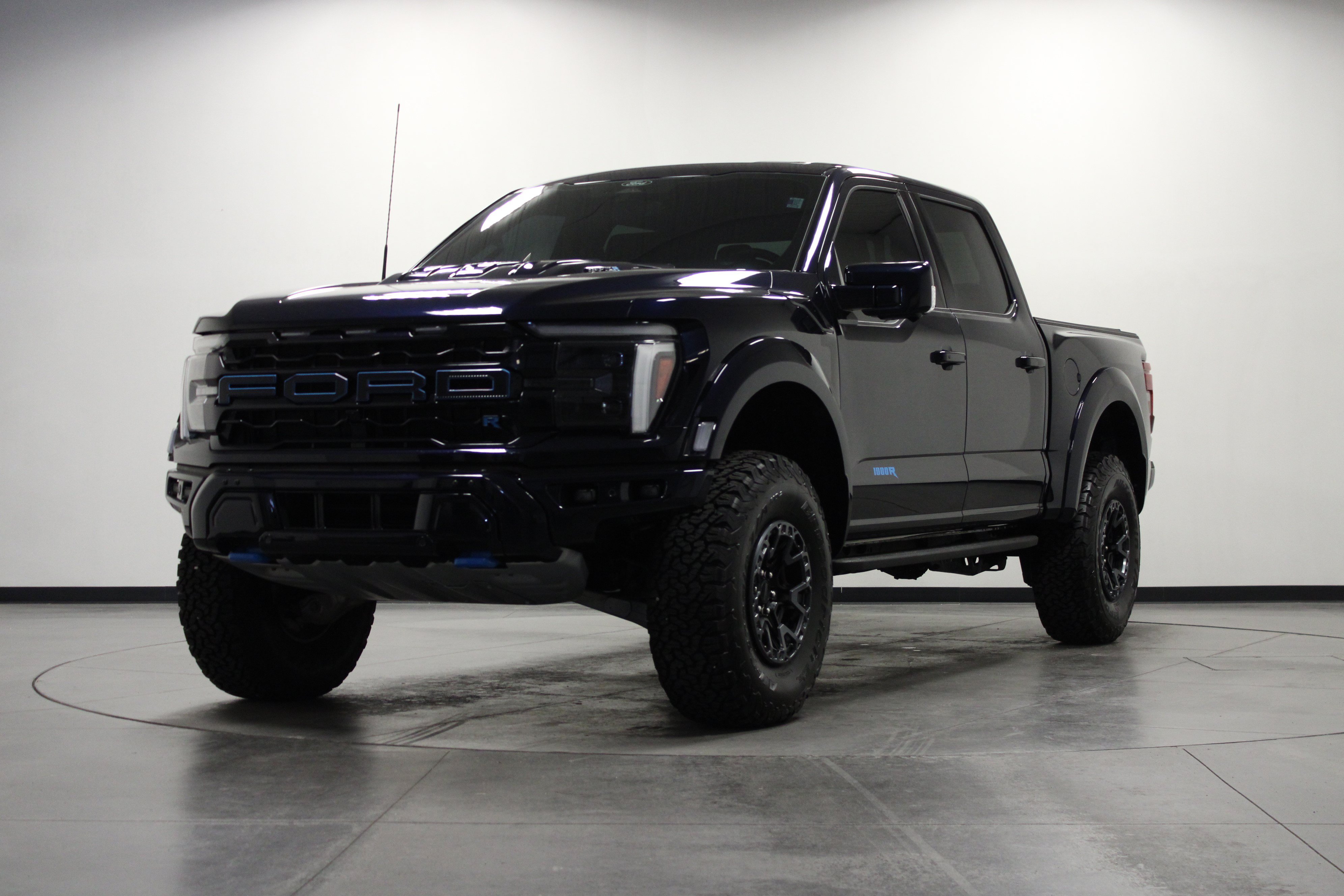 Used 2025 Ford F150 Raptor w/ Equipment Group 803A Raptor R AWD/4WD image 8