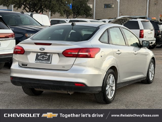 Used 2017 Ford Focus SE FWD image 4