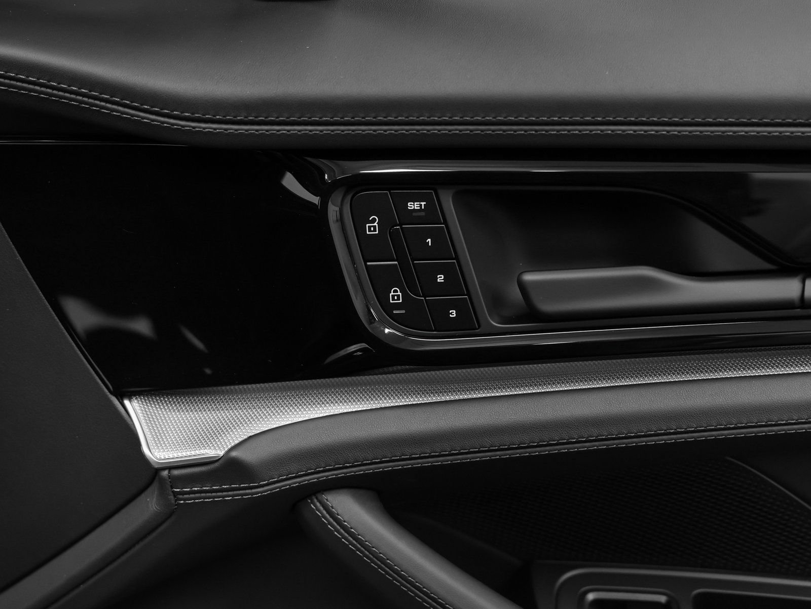 New 2026 Porsche Panamera 4 AWD/4WD image 22