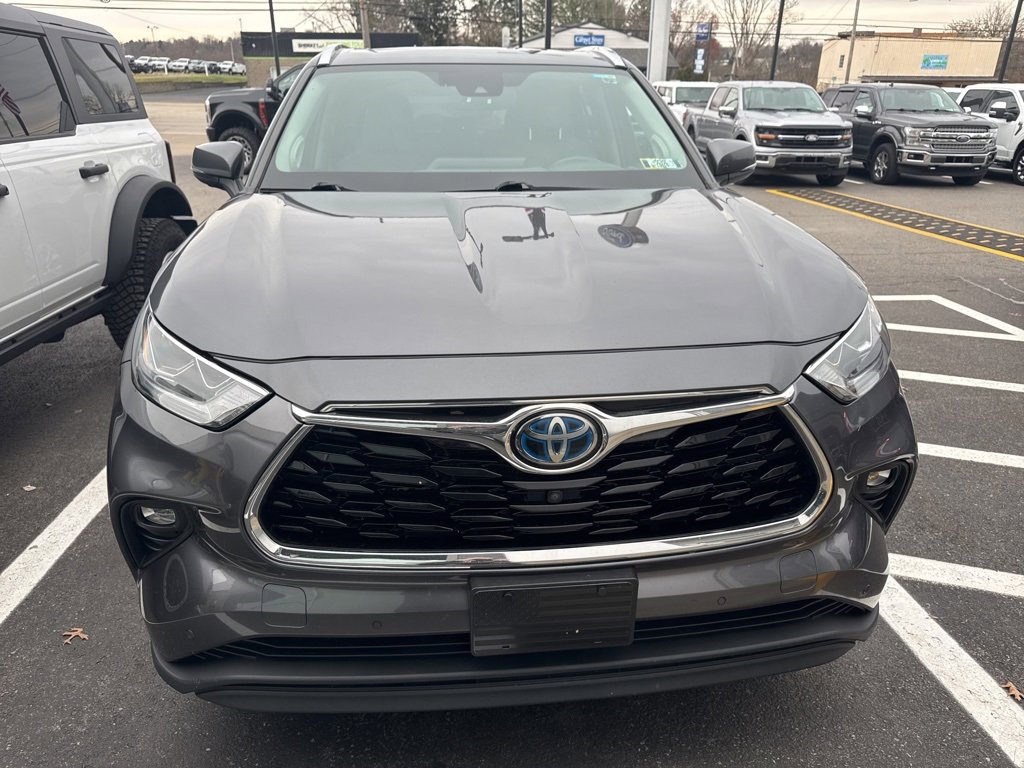Used 2021 Toyota Highlander Limited image 2