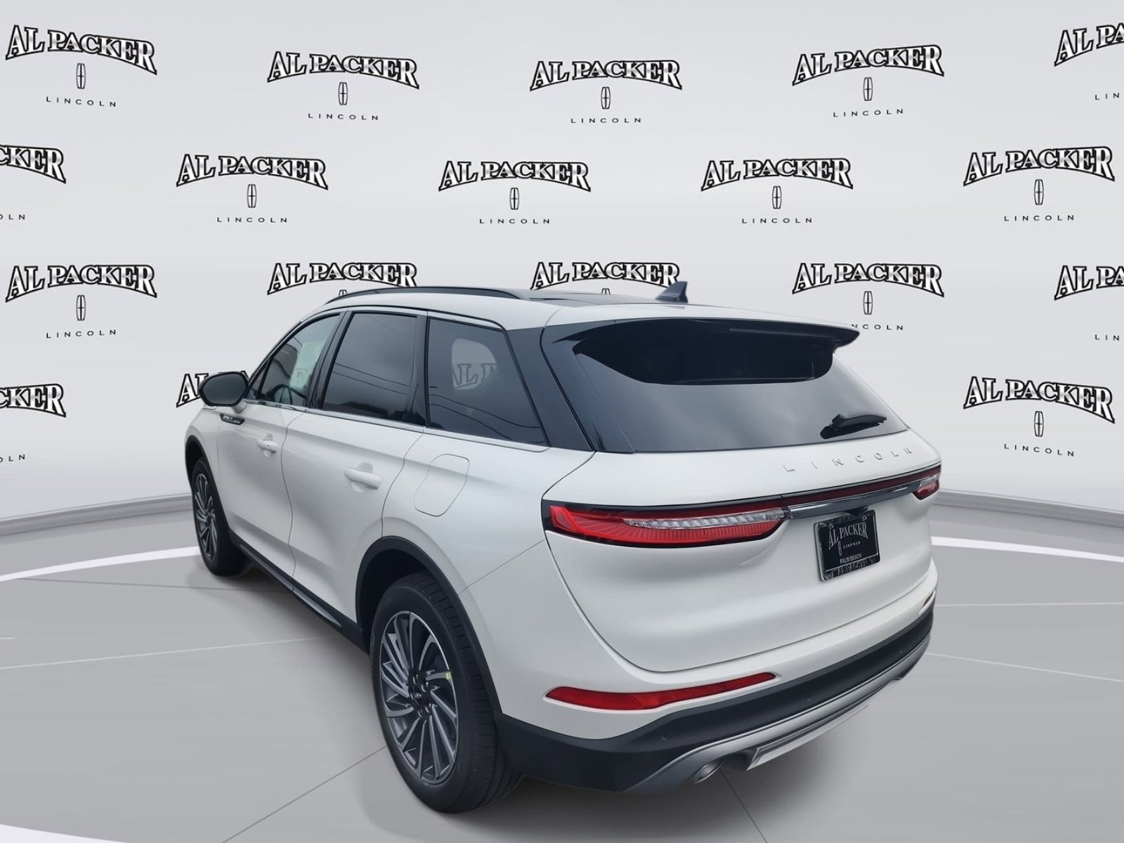 New 2026 Lincoln Corsair Reserve image 3