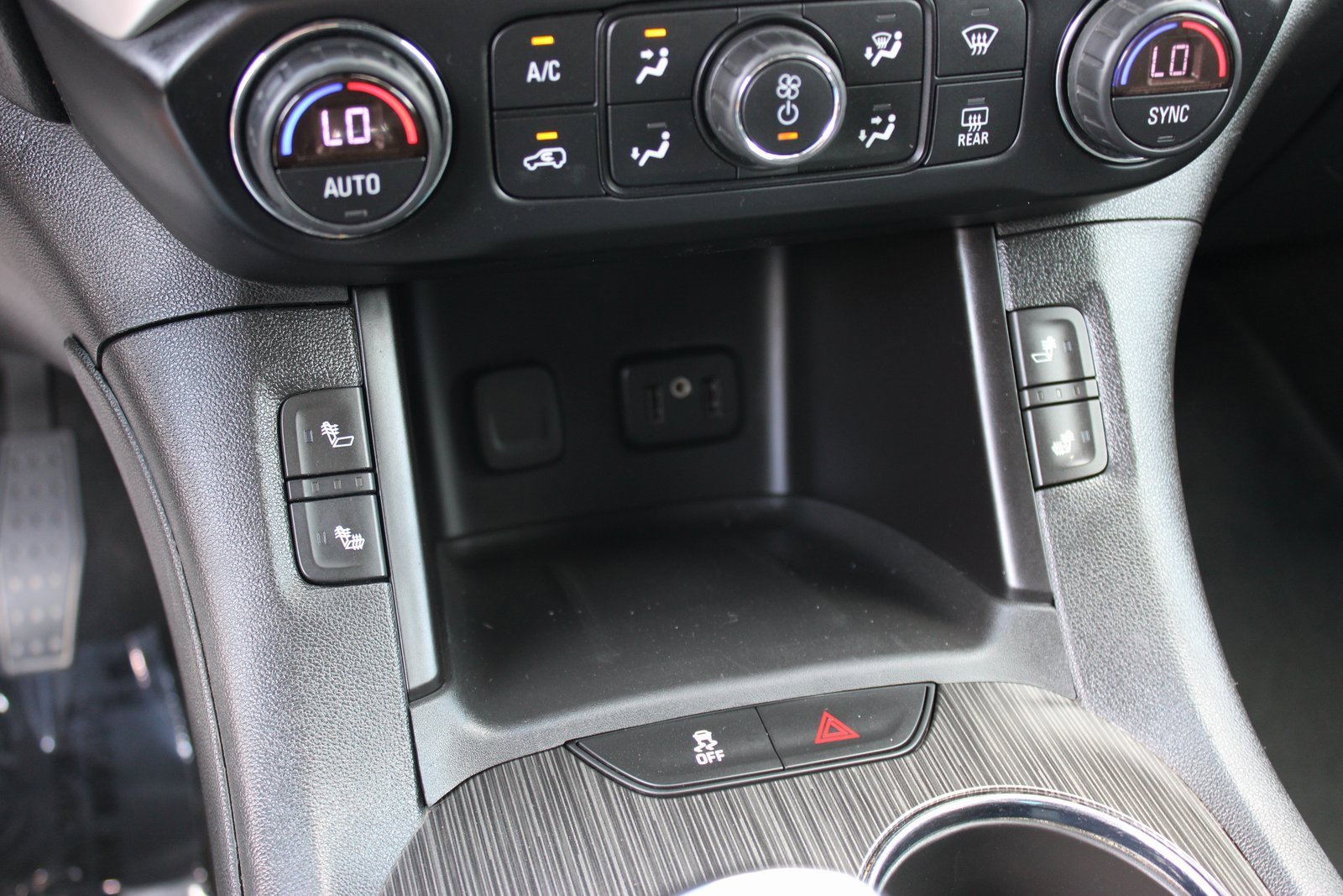 Used 2019 GMC Acadia SLT image 25