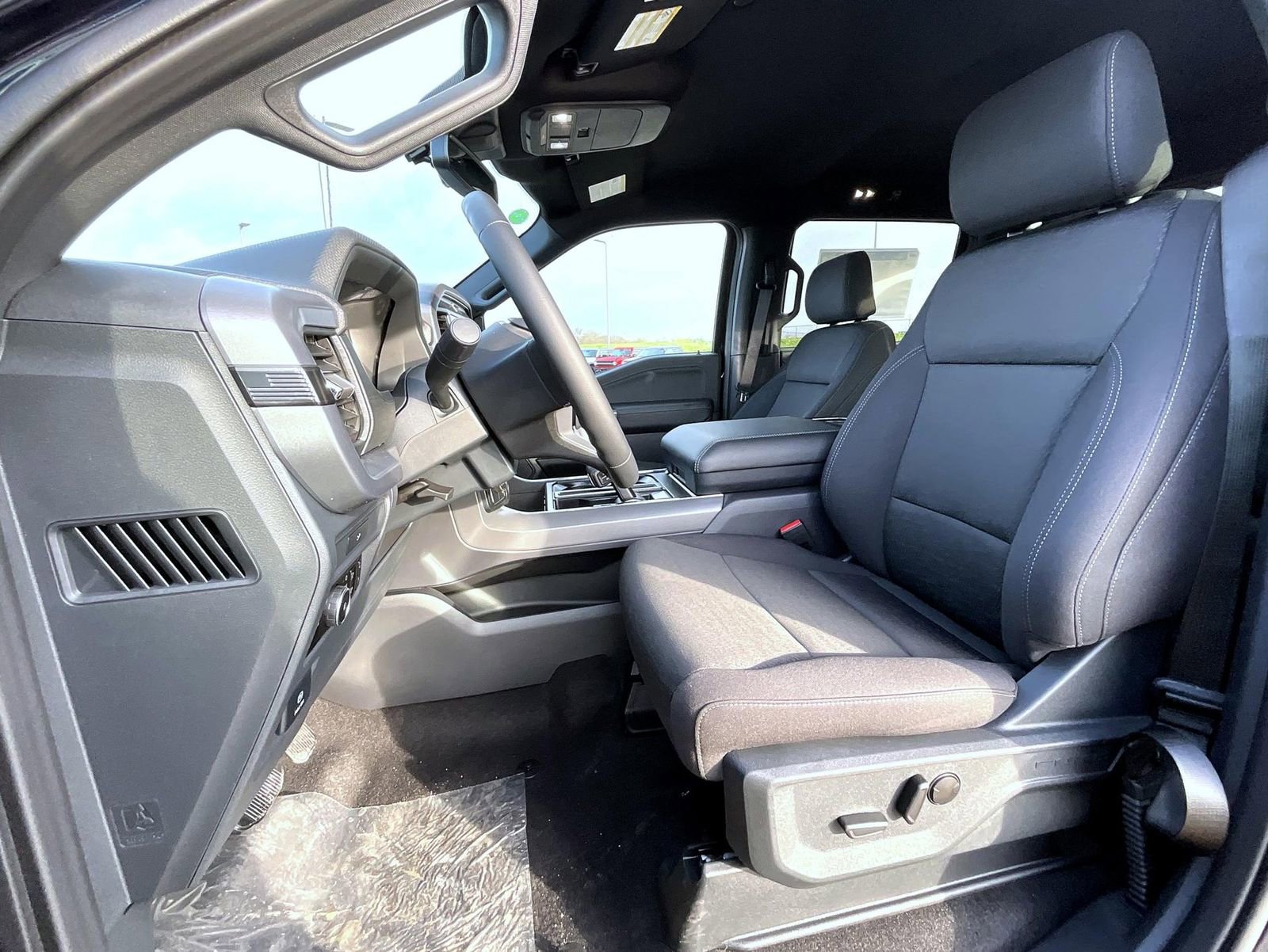 New 2026 Ford F150 XLT AWD/4WD image 9