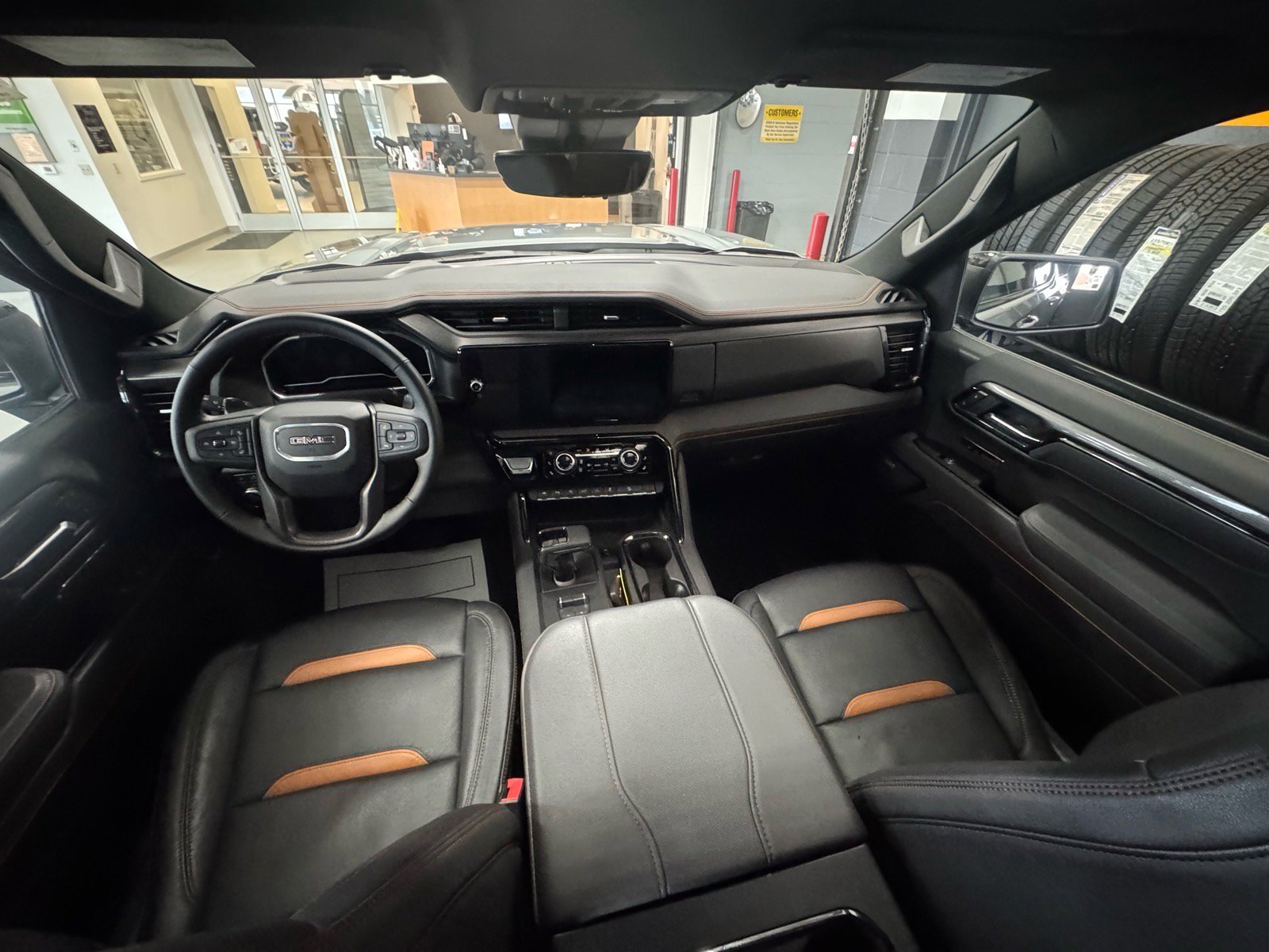 Used 2025 GMC Sierra 1500 AT4 w/ AT4 Premium Package image 15