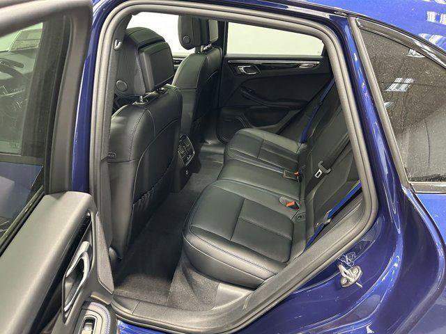 New 2025 Porsche Macan image 33