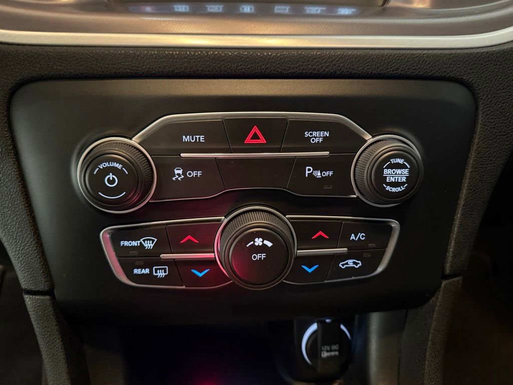 Used 2022 Dodge Charger SXT image 29