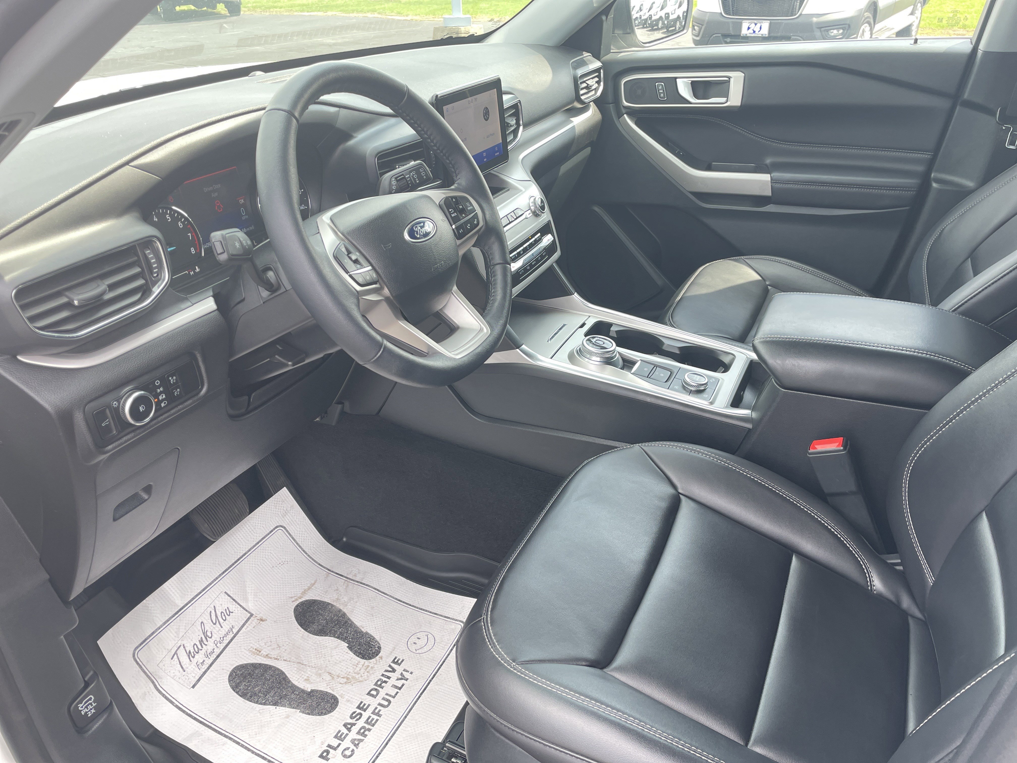 Used 2023 Ford Explorer XLT w/ Equipment Group 202A image 9