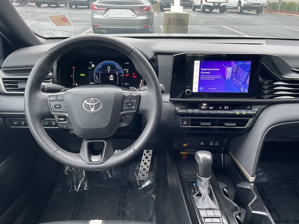 Used 2025 Toyota Camry SE w/ Convenience Package FWD image 18