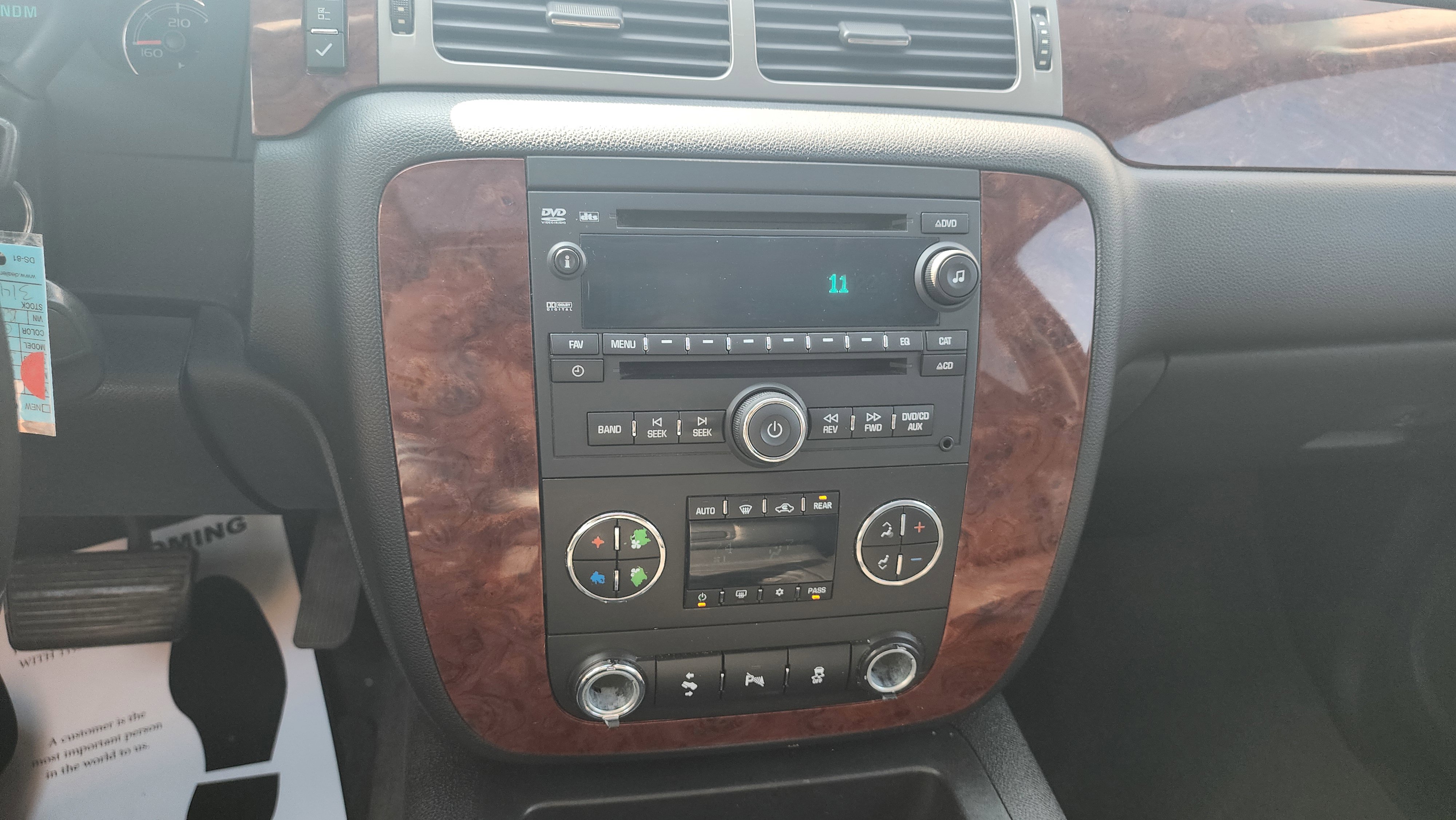 Used 2012 Chevrolet Suburban LT w/ Luxury Package image 8