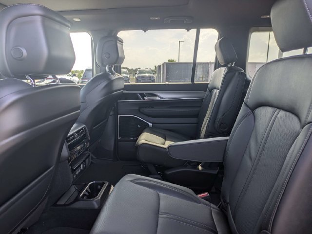 New 2026 Jeep Grand Wagoneer L Limited AWD/4WD image 13