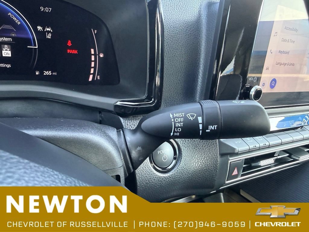 Used 2026 Toyota Camry SE FWD image 24