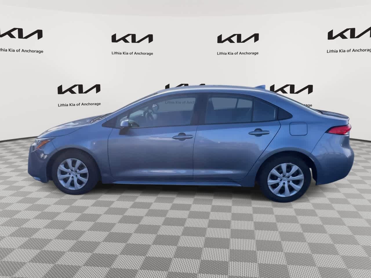 Used 2023 Toyota Corolla LE FWD image 5