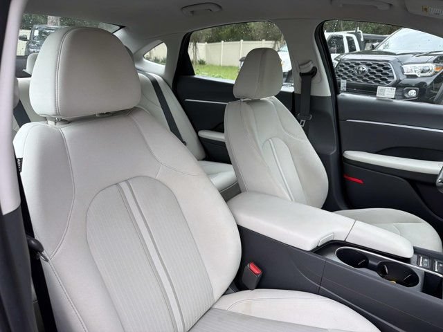 Used 2025 Hyundai Sonata SEL FWD image 17