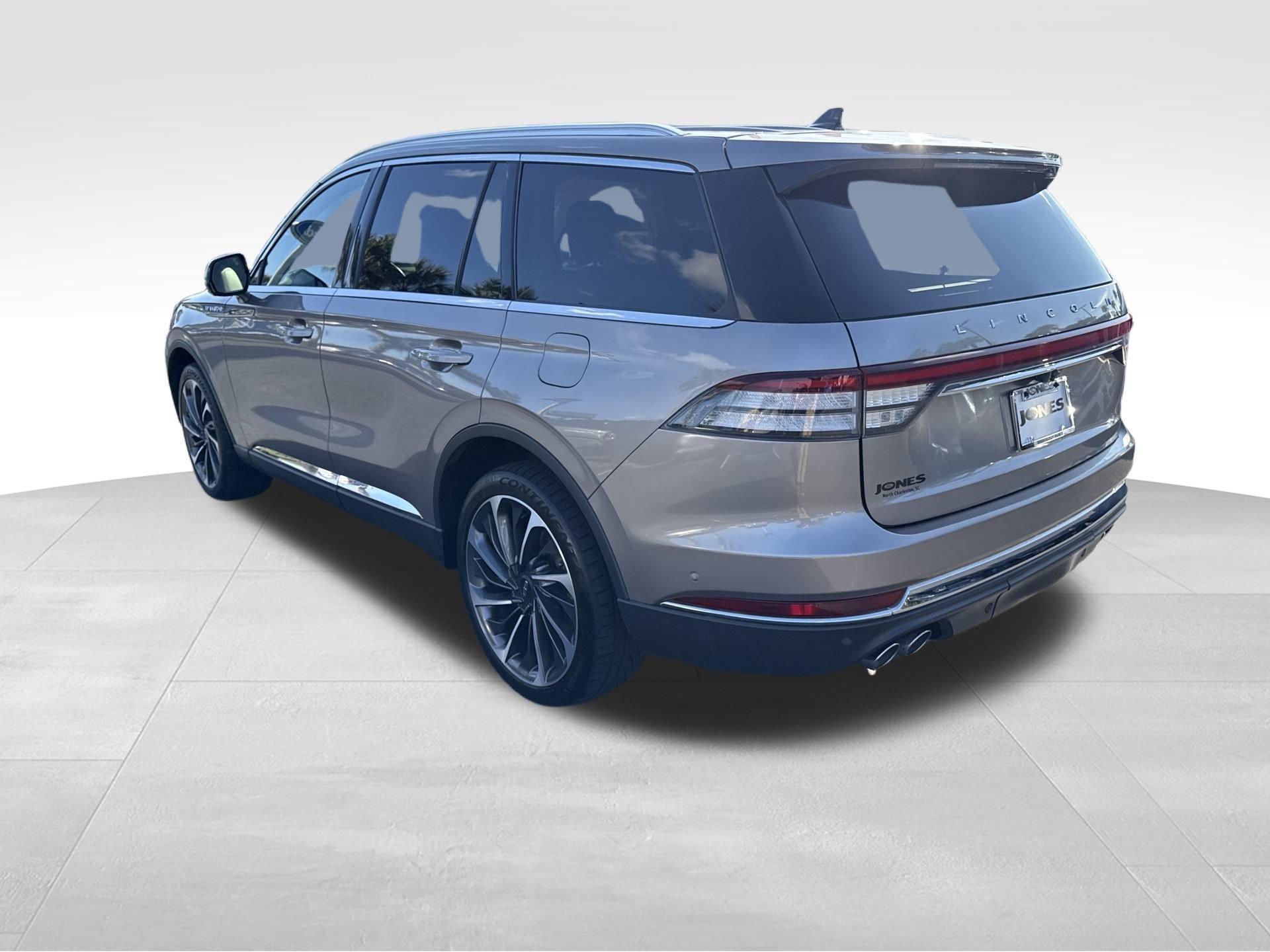 Used 2021 Lincoln Aviator Reserve w/ Equipment Group 202A image 5