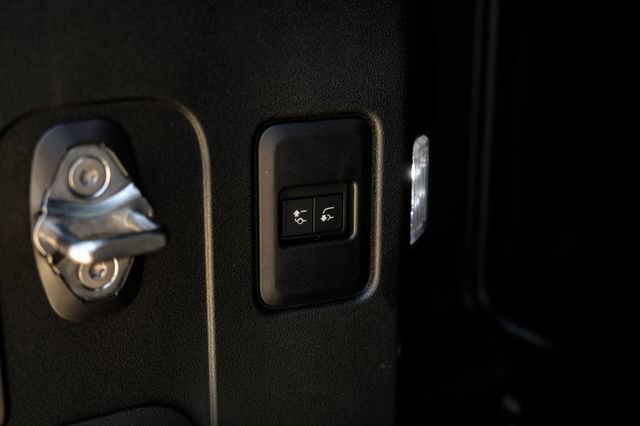 New 2026 Land Rover Defender 110 X-Dynamic SE AWD/4WD image 65