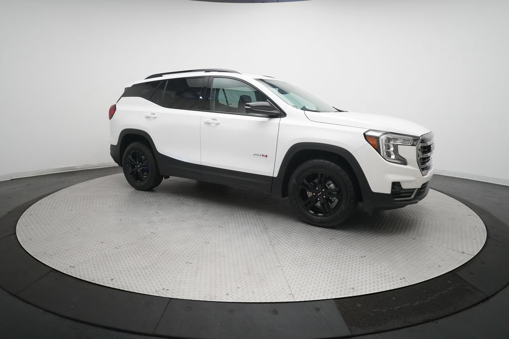 Used 2024 GMC Terrain AT4 AWD/4WD image 35
