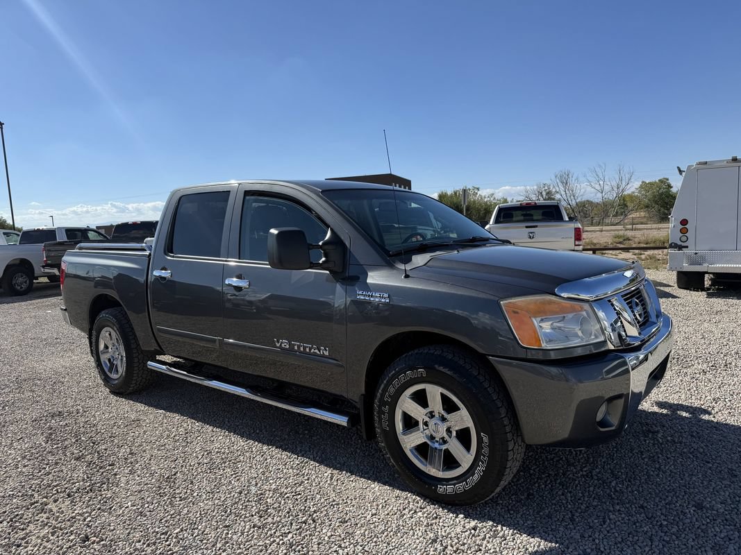 Used 2012 Nissan Titan SV w/ SV Value Truck Pkg RWD image 1