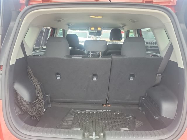 Used 2025 Kia Soul LX w/ LX Technology Package FWD image 9