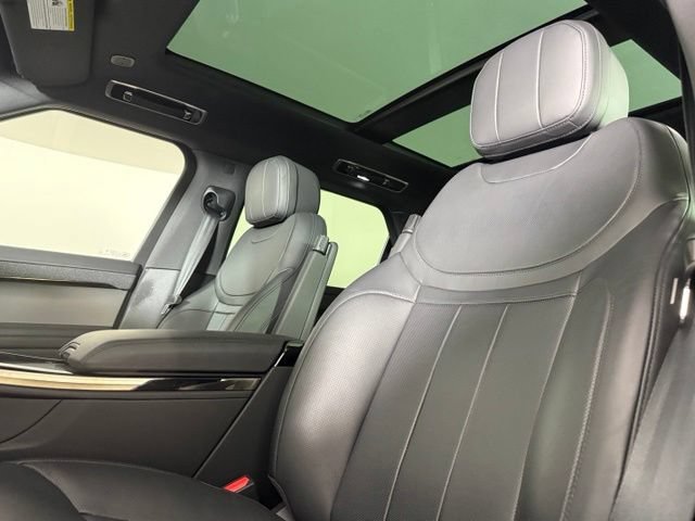 Used 2025 Land Rover Range Rover Sport Dynamic SE AWD/4WD image 5
