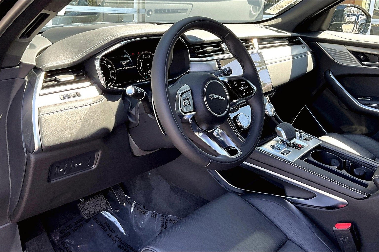 New 2026 Jaguar F-PACE R-Dynamic S image 6