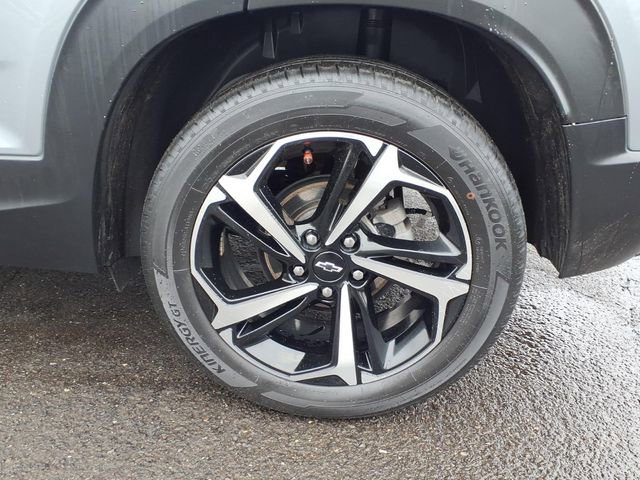 Used 2023 Chevrolet TrailBlazer RS w/ Sun and Liftgate Package image 9
