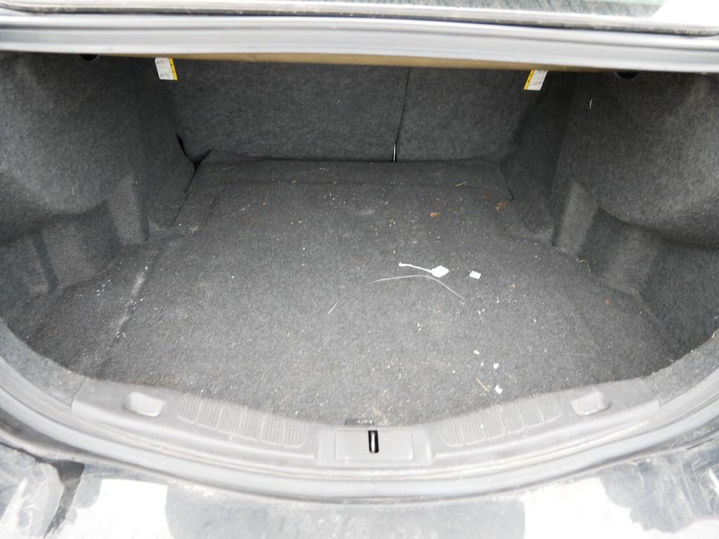 Used 2015 Ford Fusion SE w/ Equipment Group 201A FWD image 14