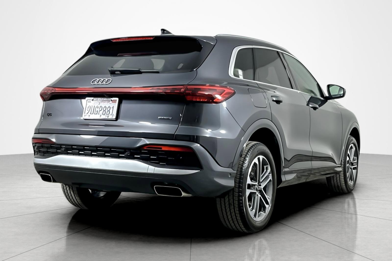 Used 2025 Audi Q5 Premium w/ Convenience Package AWD/4WD image 5