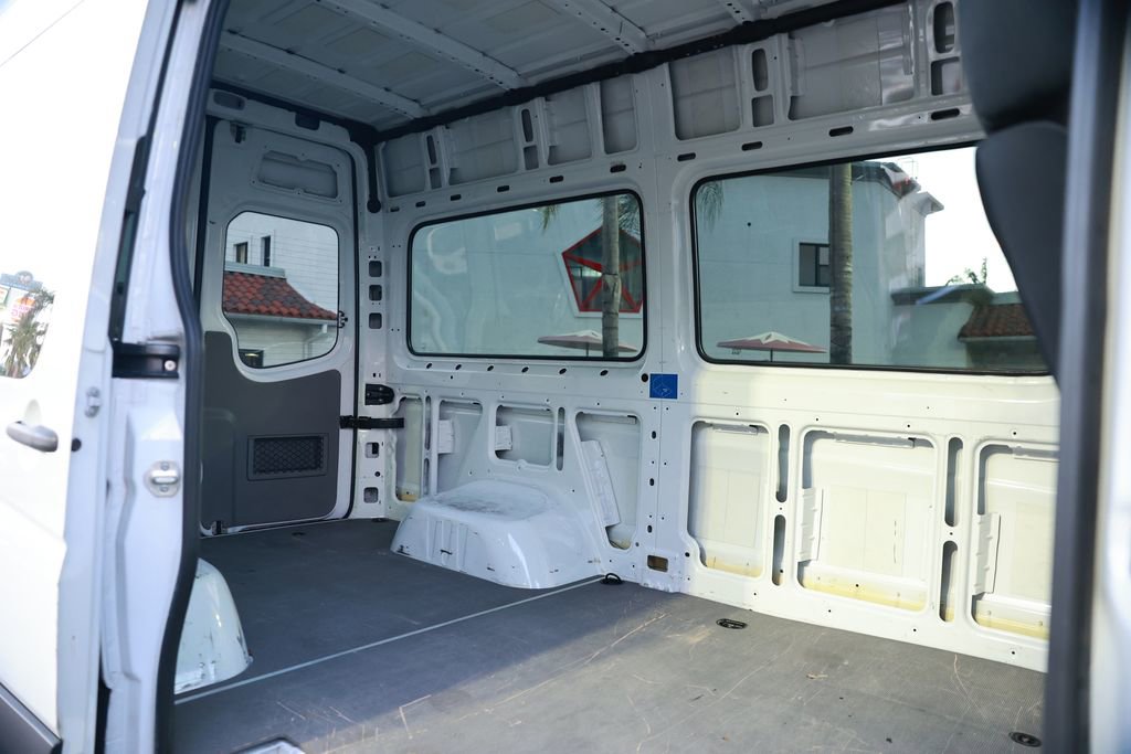 Used 2018 Mercedes-Benz Sprinter 3500 image 28