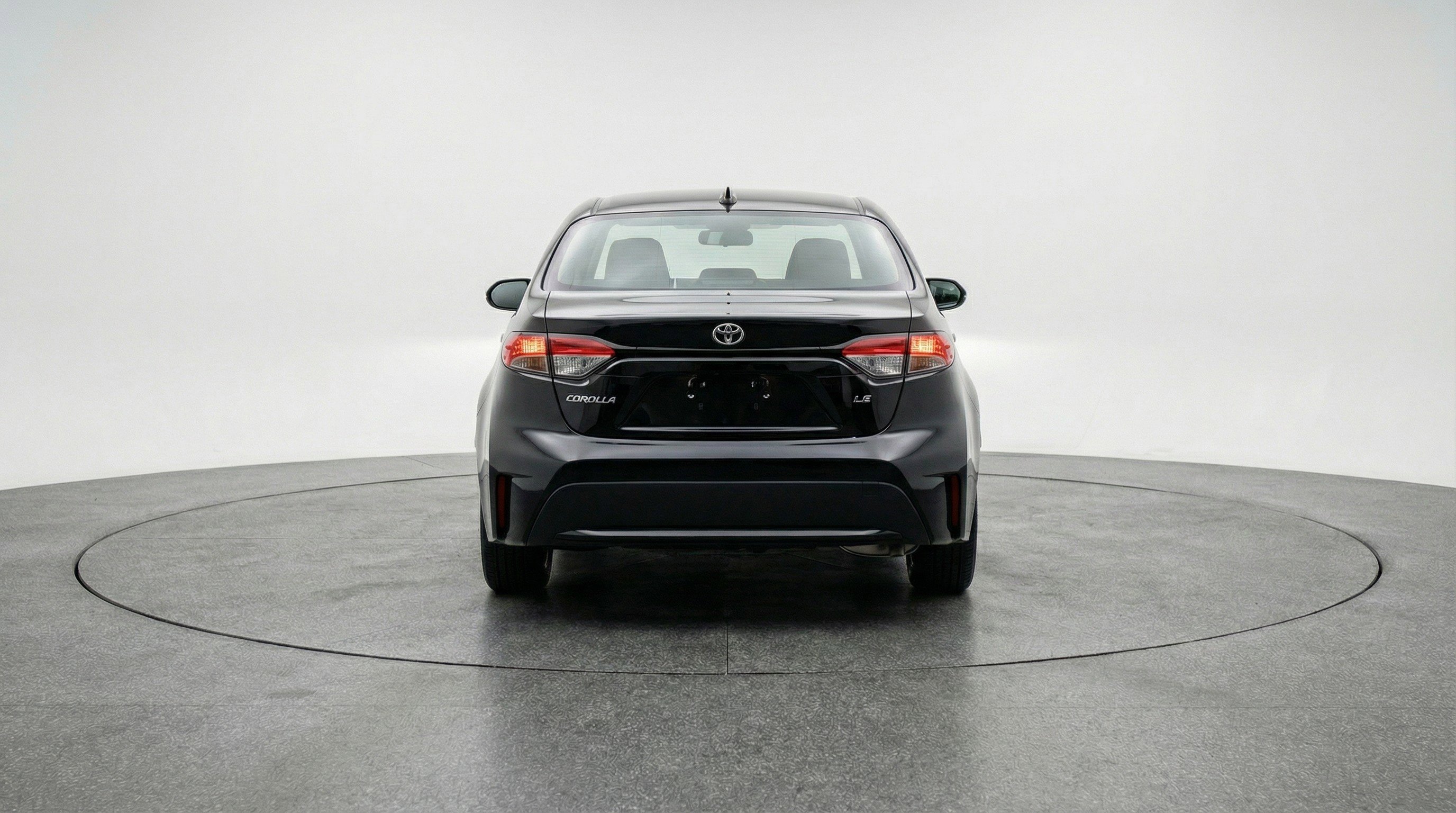 Used 2025 Toyota Corolla LE image 7
