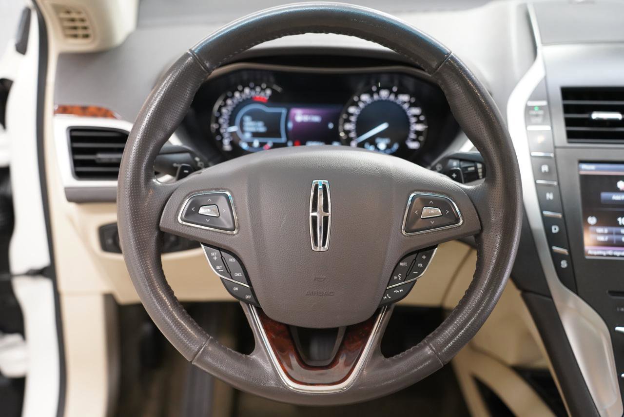 Used 2013 Lincoln MKZ FWD image 12