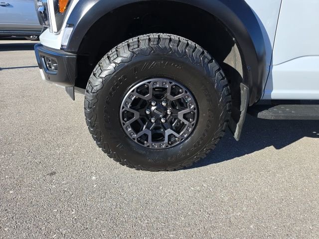 Used 2025 Ford F150 Raptor image 9